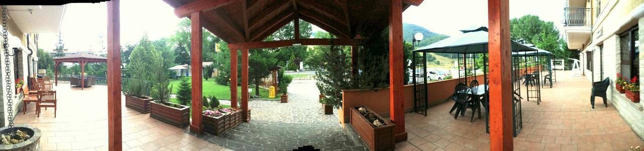 Alba Sporting Hotel Rocca di Mezzo Exterior photo